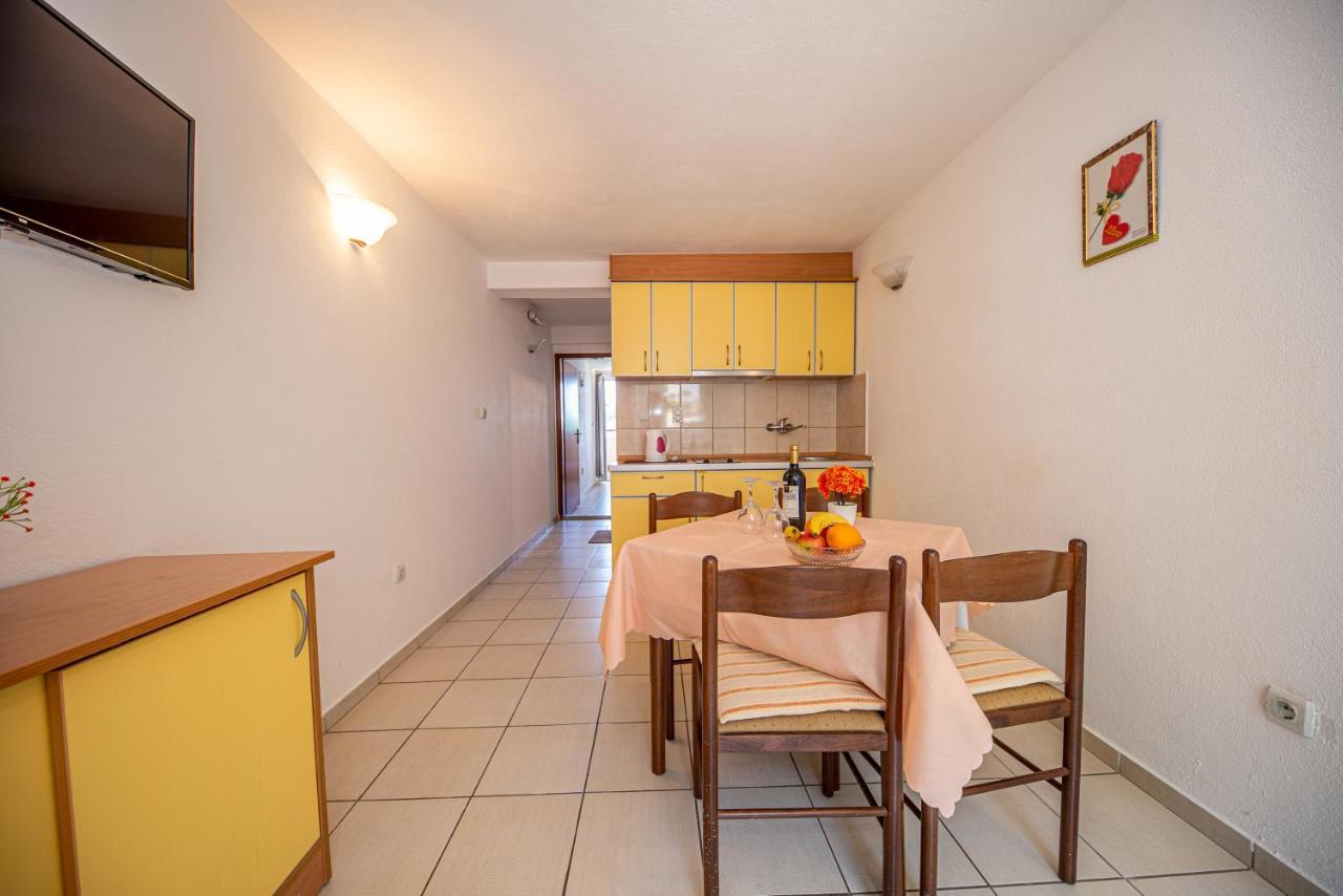 Apartment Knezevic Петровац Экстерьер фото