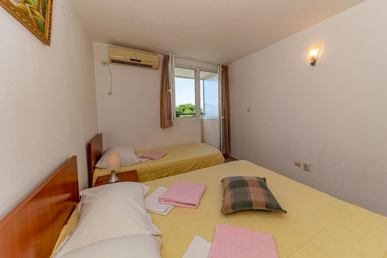 Apartment Knezevic Петровац Экстерьер фото