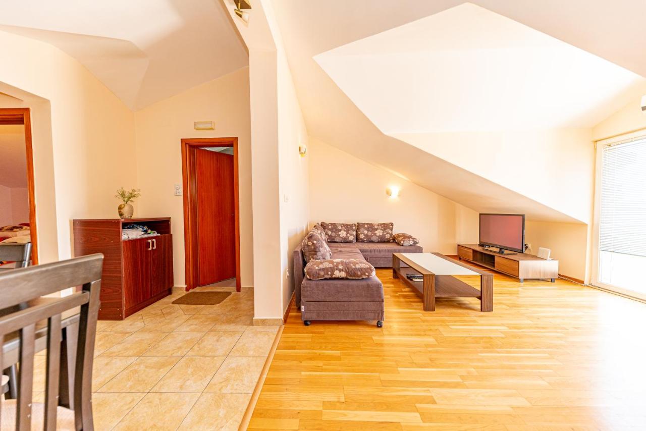 Apartment Knezevic Петровац Экстерьер фото