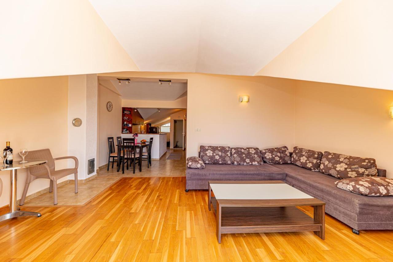 Apartment Knezevic Петровац Экстерьер фото